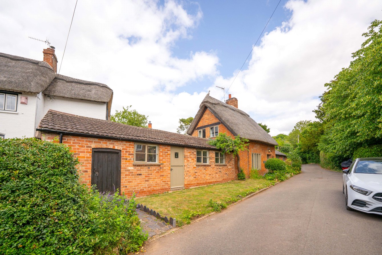Side To House
